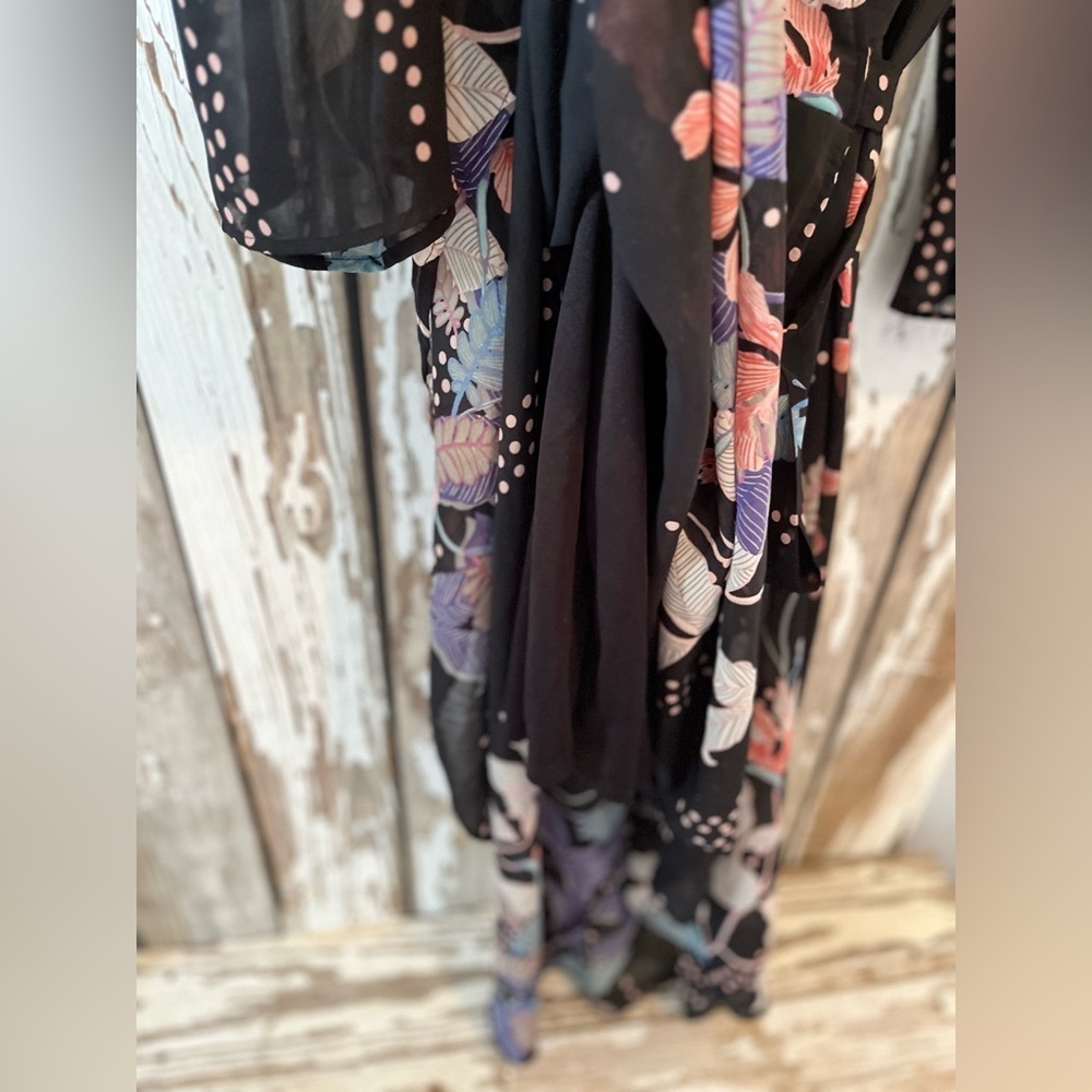 JAPNA Wrap Dress Size Medium Black with Dots, leaves kimono style - Picture 6 of 6